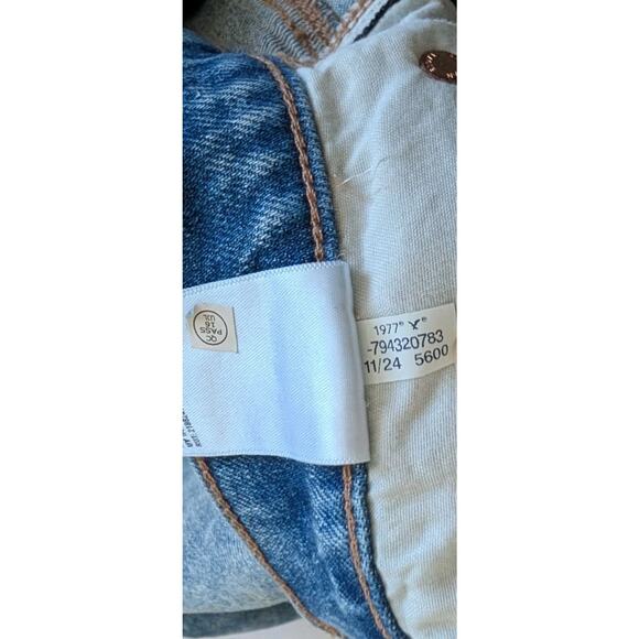 NWT American Eagle Strigid Bandana Print LowRise Ex-Boyfriend Jeans Size 8 Short - Picture 7 of 10